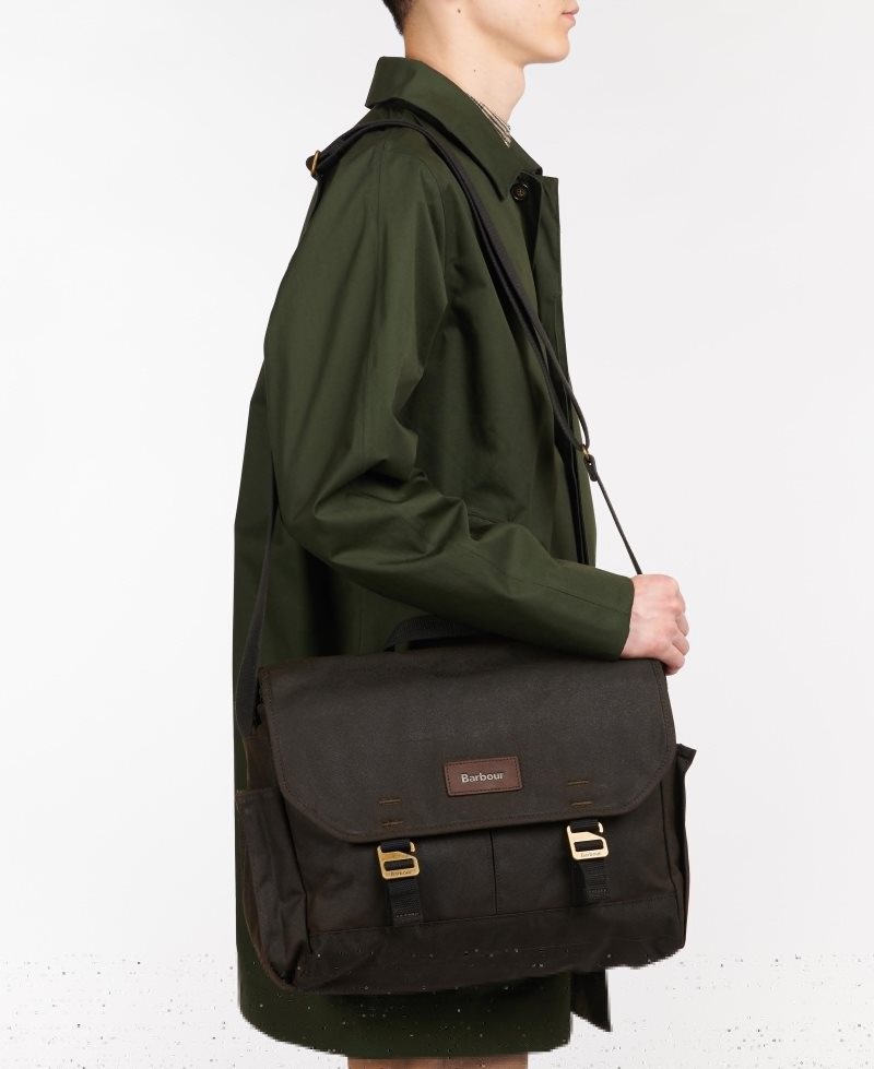 Barbour Essential Wax Messenger Olive | PYL207549