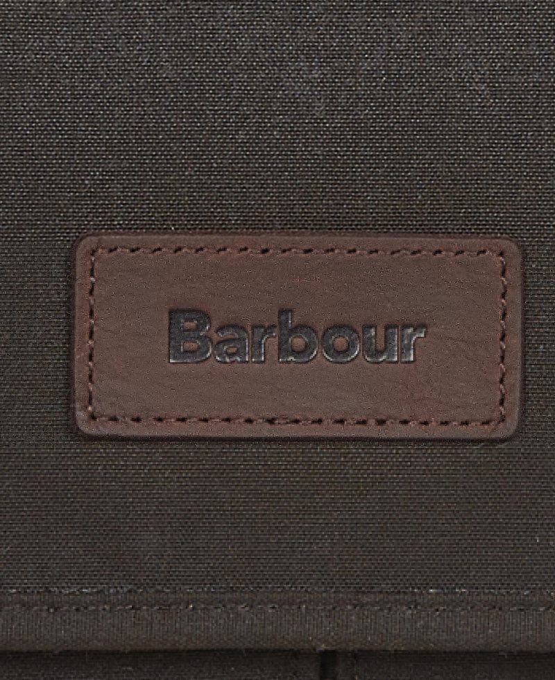 Barbour Essential Wax Messenger Olive | PYL207549